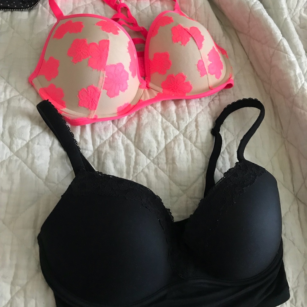 Pink/VS Bra Bundle - Picture 2 of 3